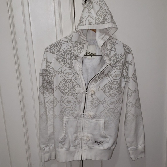 Fox Tops - EUC cream and grey Fox zip up hoodie